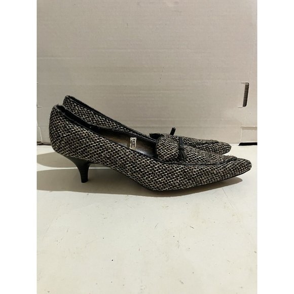 Isaac Mizrahi Black and White Heels - Picture 5 of 8